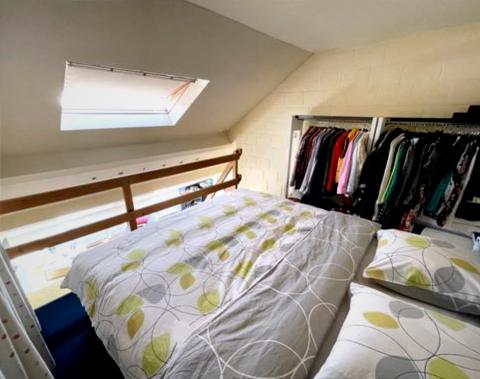 Studio + chambre en mezzanine à 1300 Wavre