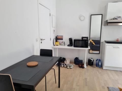 Studio une chambre de 24 m²récemment rénovée sur Louvain-la-Neuve