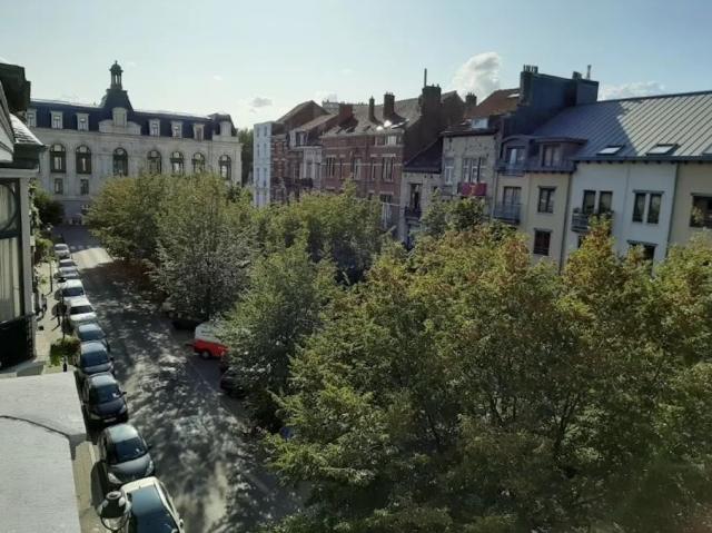 Spacieux Duplex de 86 m² avec Jardin et Terrasse près de la Gare du Midi – Anderlecht
