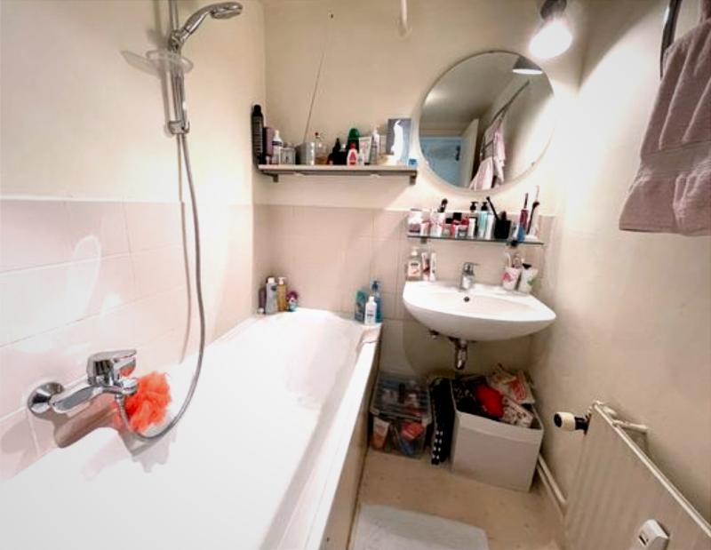 Studio + chambre en mezzanine à 1300 Wavre